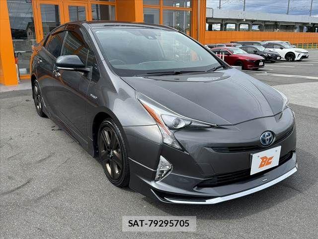 Toyota PRIUS 2017-09 7619258-7