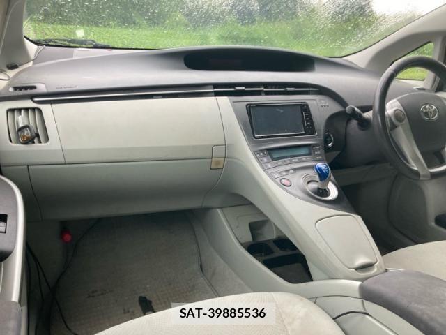 Toyota PRIUS 2009-11 7619351-12