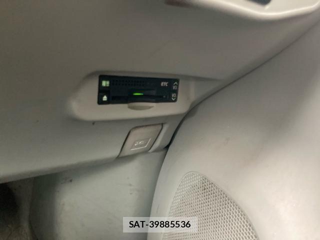 Toyota PRIUS 2009-11 7619351-17