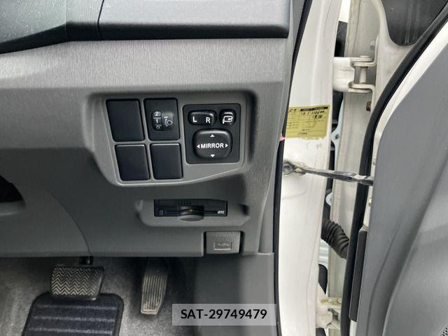 Toyota PRIUS 2011-10 7619322-7