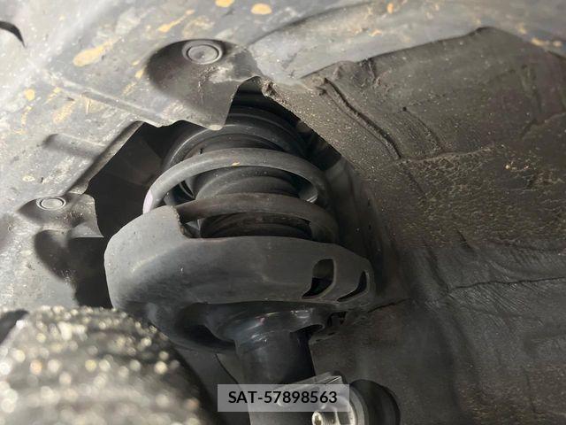 Toyota PRIUS 2023-03 7619236-19