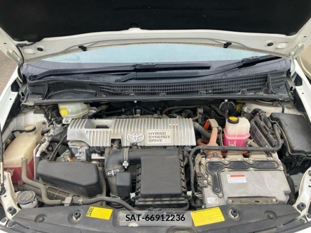 Toyota PRIUS 2012-04 7619331-12