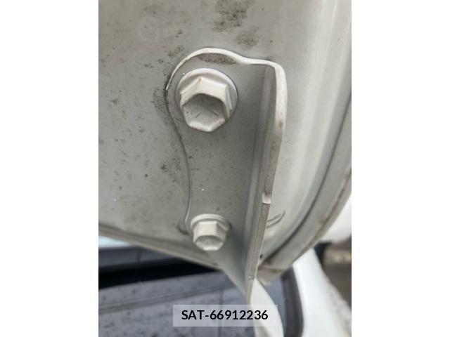 Toyota PRIUS 2012-04 7619331-13