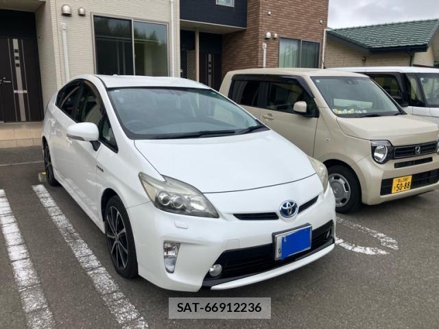 Toyota PRIUS 2012-04 7619331-1