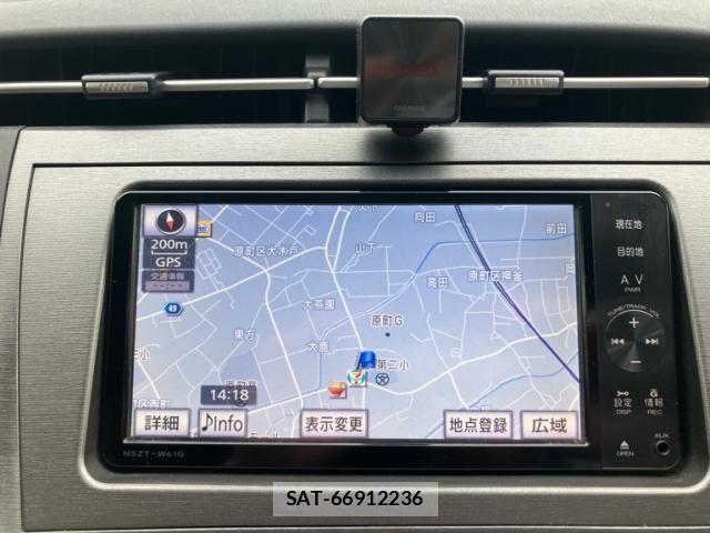 Toyota PRIUS 2012-04 7619331-20