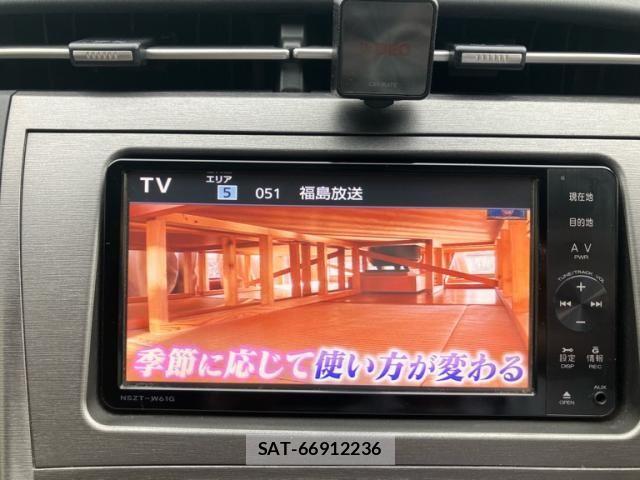 Toyota PRIUS 2012-04 7619331-21