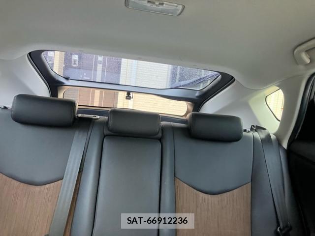 Toyota PRIUS 2012-04 7619331-24
