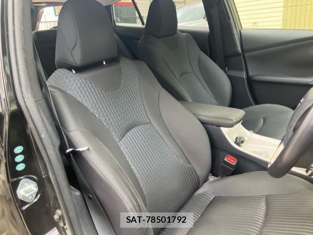 Toyota PRIUS 2016-02 7619303-12