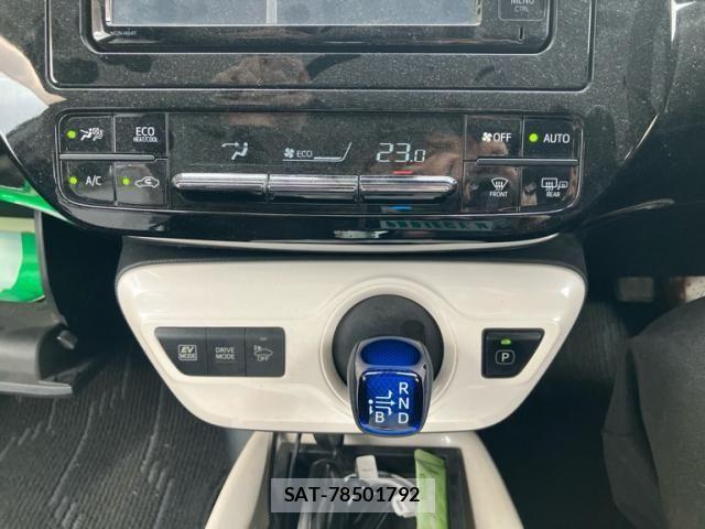 Toyota PRIUS 2016-02 7619303-17
