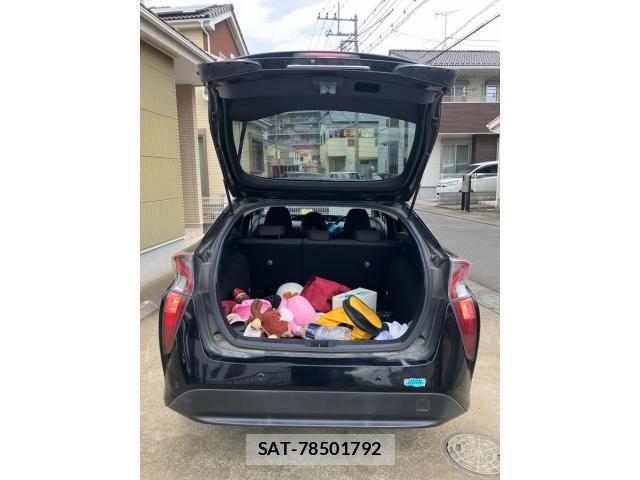 Toyota PRIUS 2016-02 7619303-21