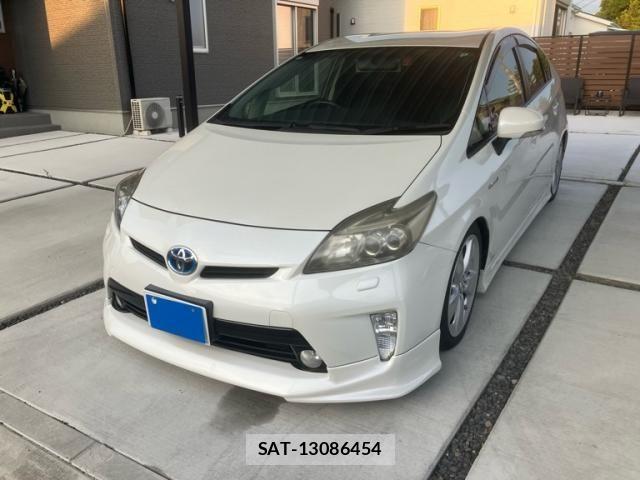 Toyota PRIUS 2013-04 7619317-2