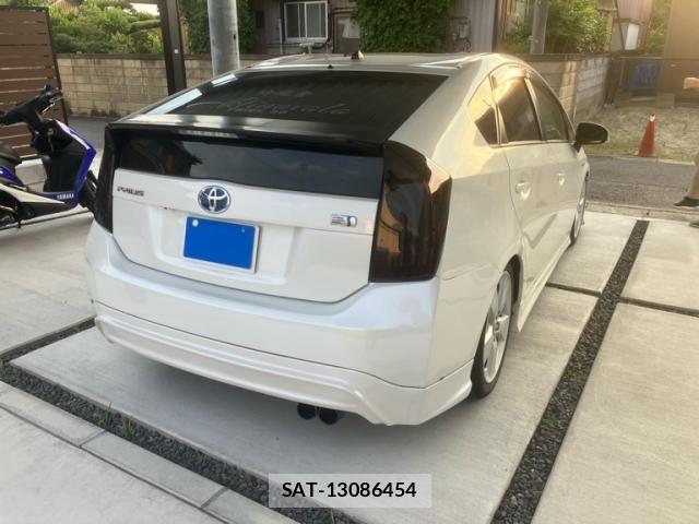 Toyota PRIUS 2013-04 7619317-3
