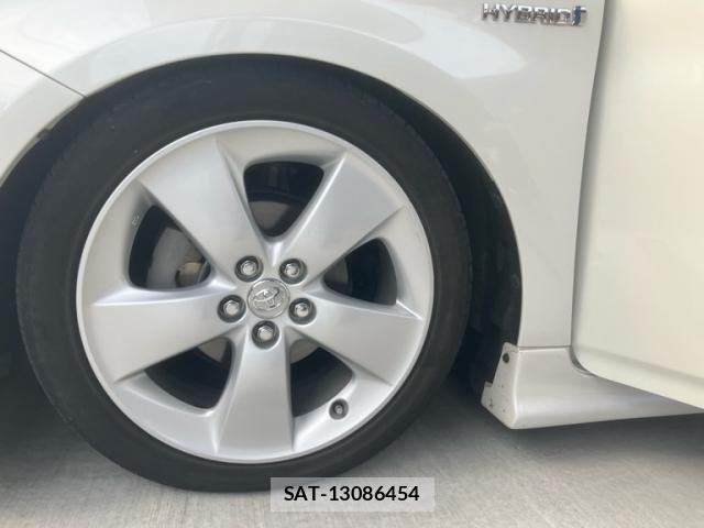 Toyota PRIUS 2013-04 7619317-8