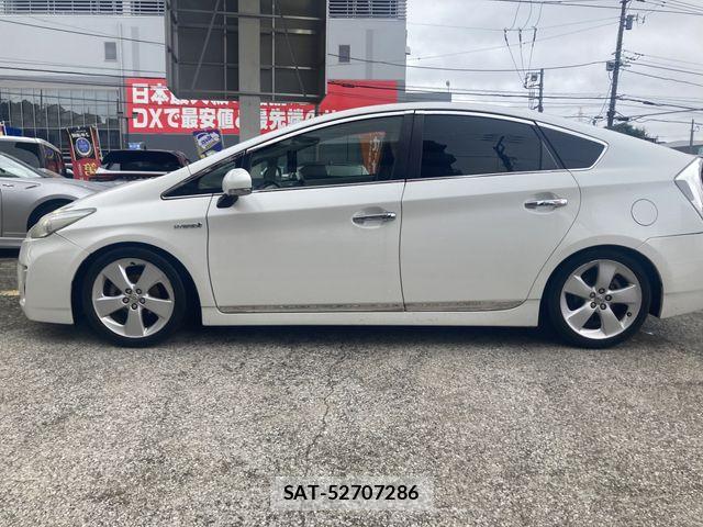 Toyota PRIUS 2011-10 7619319-13