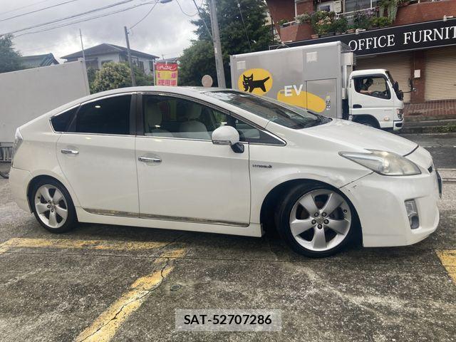 Toyota PRIUS 2011-10 7619319-4
