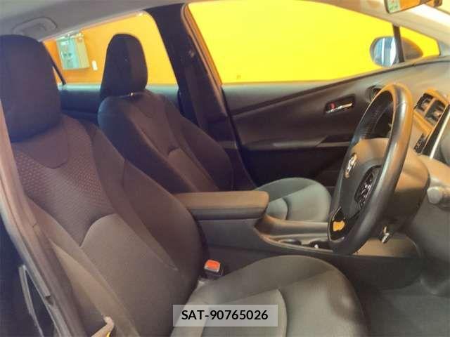 Toyota PRIUS 2020-03 7619249-15