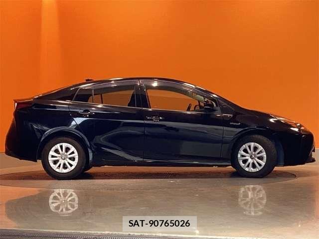 Toyota PRIUS 2020-03 7619249-6
