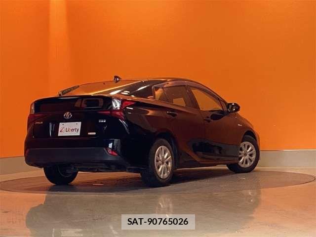 Toyota PRIUS 2020-03 7619249-7