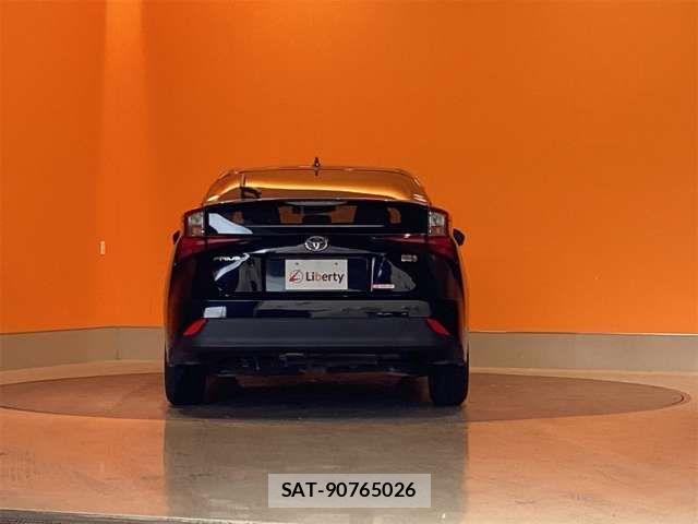 Toyota PRIUS 2020-03 7619249-8