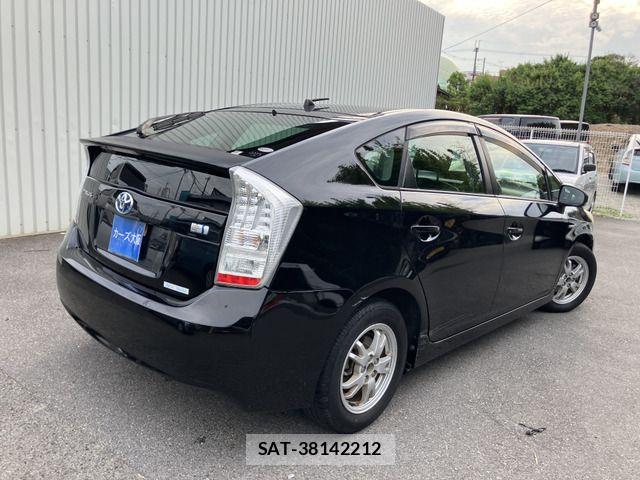 Toyota PRIUS 2011-06 7619321-2