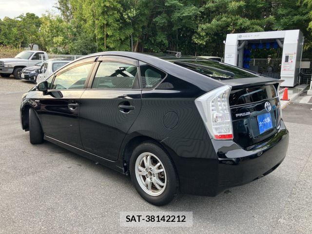 Toyota PRIUS 2011-06 7619321-3