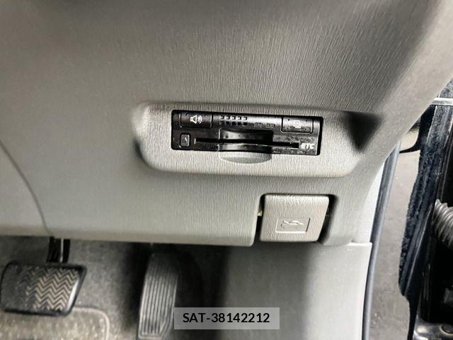 Toyota PRIUS 2011-06 7619321-6