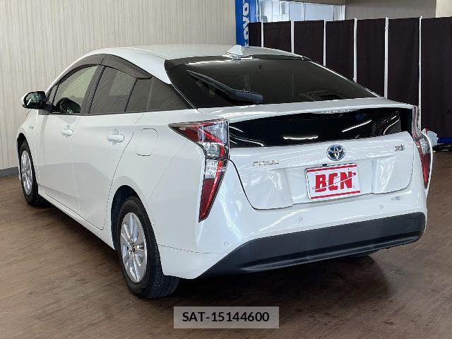 Toyota PRIUS 2018-05 7619252-8