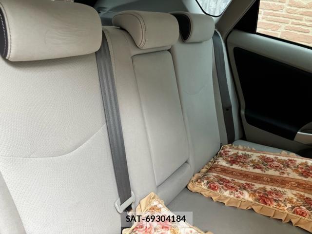 Toyota PRIUS 2011-08 7619329-13