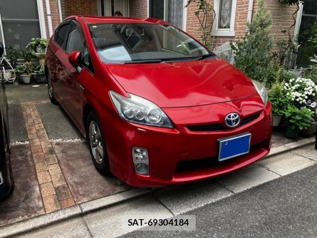 Toyota PRIUS 2011-08 7619329-1