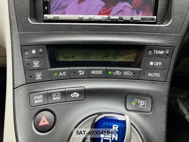 Toyota PRIUS 2011-08 7619329-22