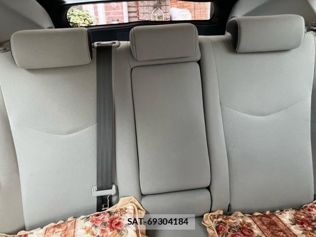 Toyota PRIUS 2011-08 7619329-23