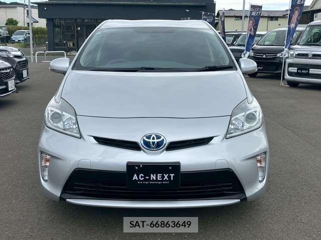 Toyota PRIUS 2014-09 7619295-16