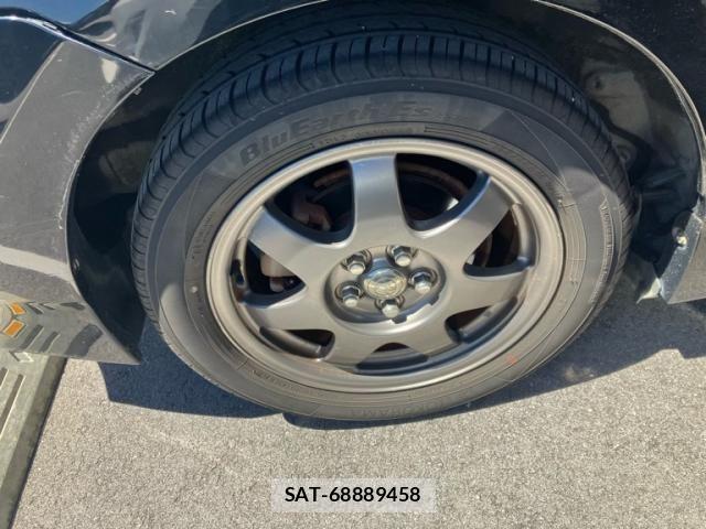 Toyota PRIUS 2010-06 7619353-9
