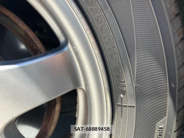 Toyota PRIUS 2010-06 7619353-11
