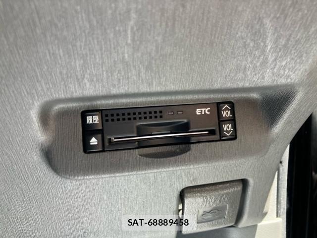 Toyota PRIUS 2010-06 7619353-14