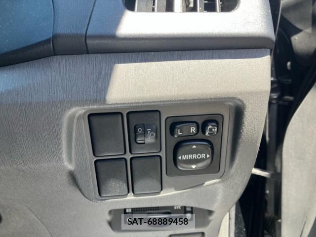 Toyota PRIUS 2010-06 7619353-15