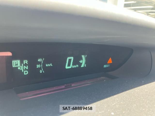 Toyota PRIUS 2010-06 7619353-18