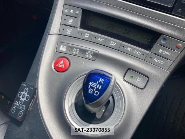 Toyota PRIUS 2012-04 7619345-15