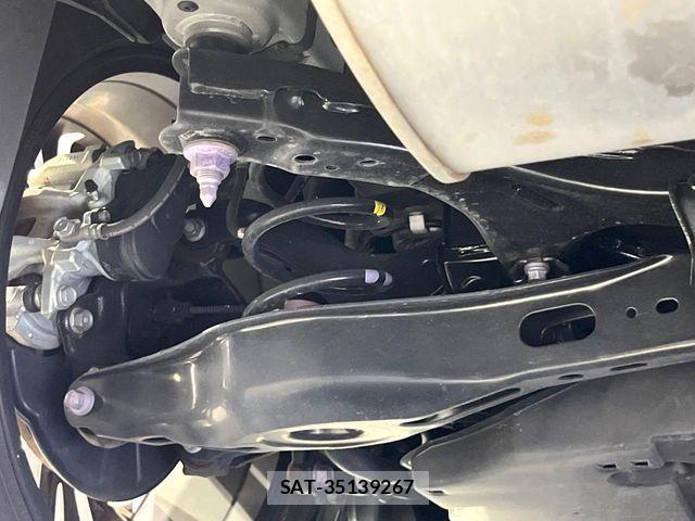 Toyota PRIUS 2023-09 7619221-19
