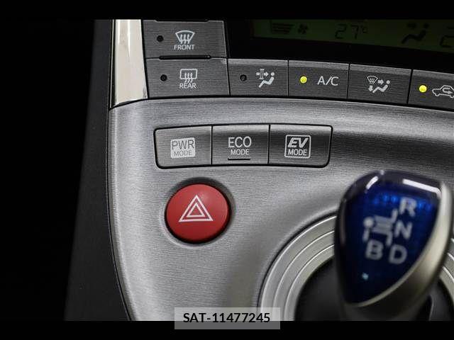Toyota PRIUS 2015-03 7619296-15