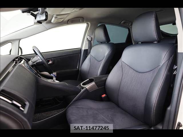 Toyota PRIUS 2015-03 7619296-17