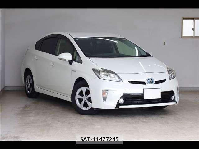 Toyota PRIUS 2015-03 7619296-1
