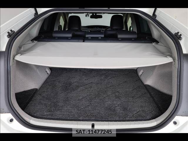 Toyota PRIUS 2015-03 7619296-19