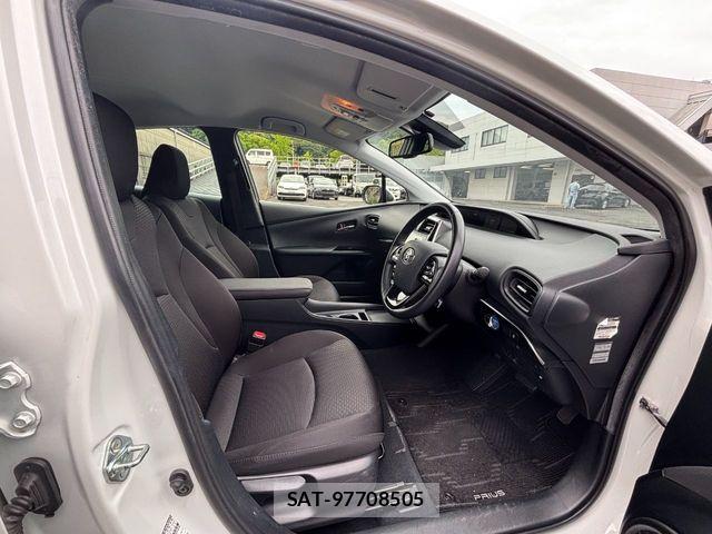 Toyota PRIUS 2022-06 7619247-20