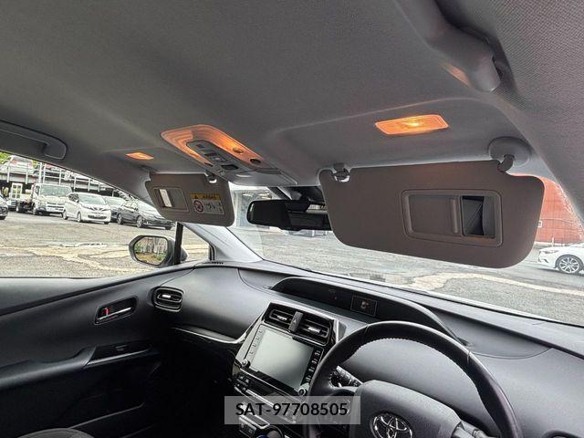 Toyota PRIUS 2022-06 7619247-21