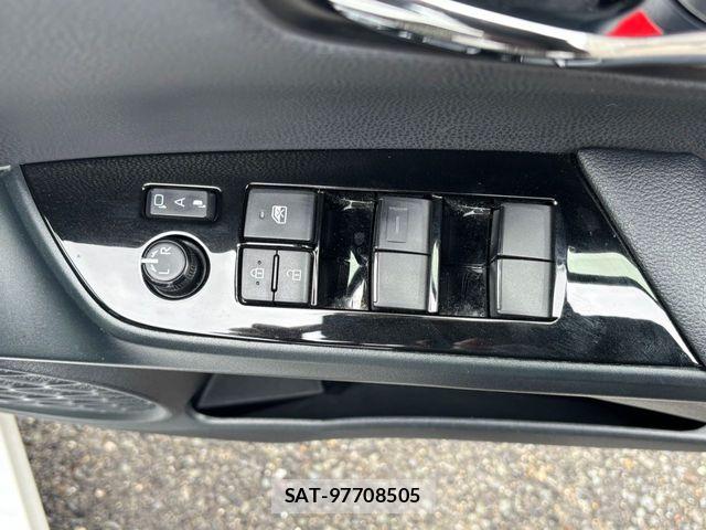 Toyota PRIUS 2022-06 7619247-24