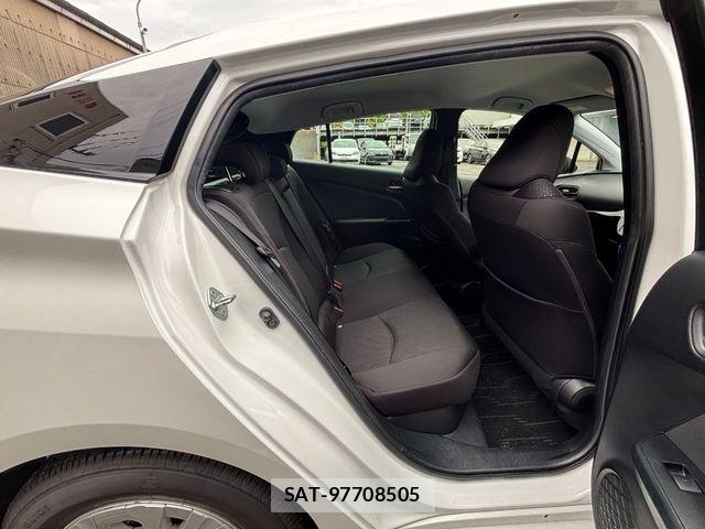 Toyota PRIUS 2022-06 7619247-25