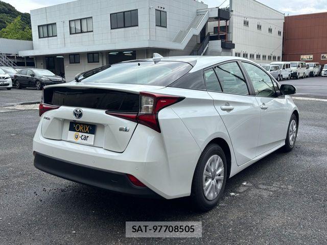 Toyota PRIUS 2022-06 7619247-2
