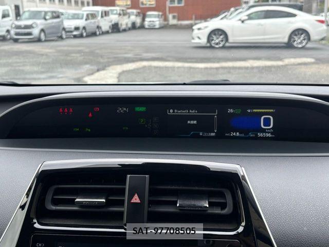 Toyota PRIUS 2022-06 7619247-4