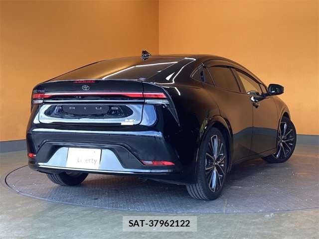 Toyota PRIUS 2024-12 7619215-11